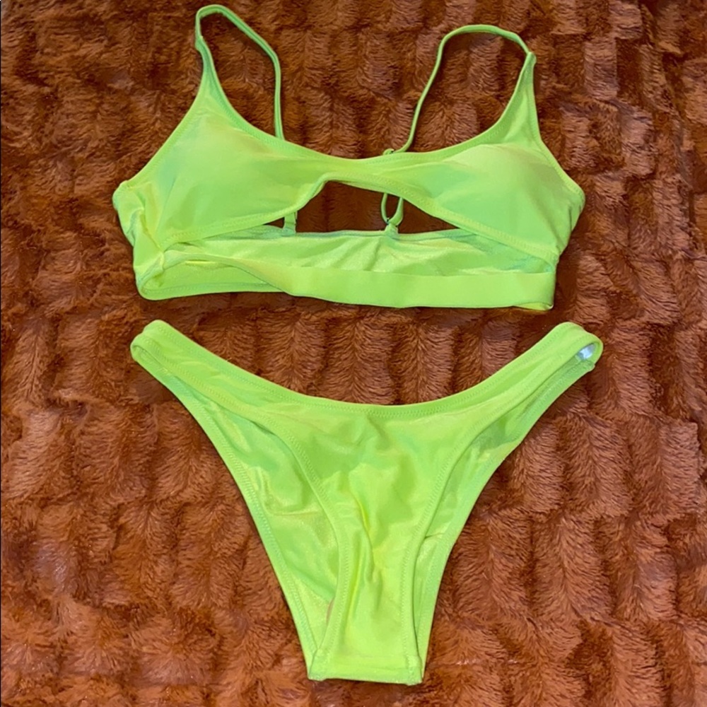 wen swim wear large fits a Medium